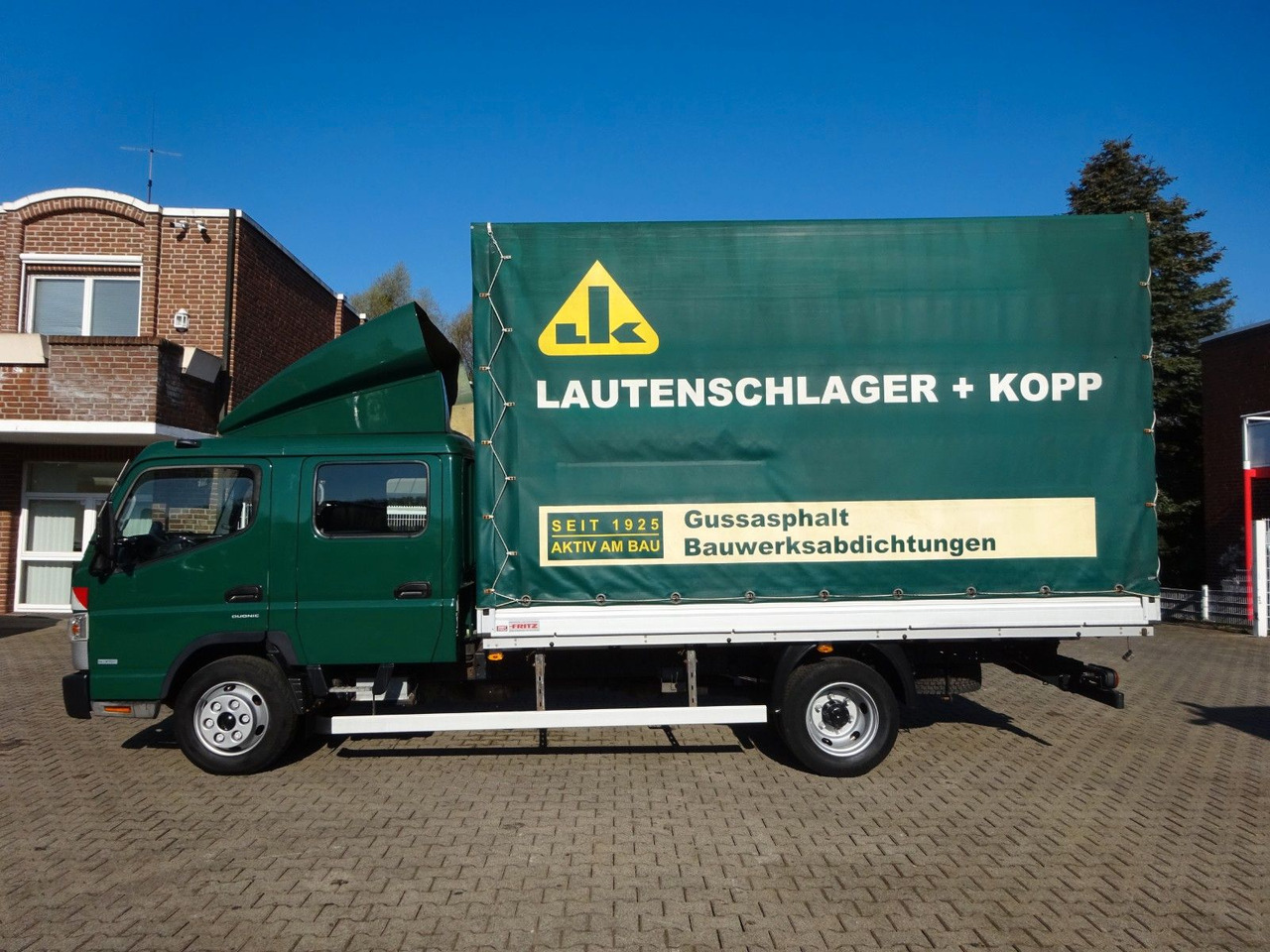 FUSO 7C180D Canter mit Doppelkabine 4x2 - Planen Transporter, Transporter mit Doppelkabine: das Bild 3 FUSO 7C180D Canter mit Doppelkabine 4x2 - Planen Transporter, Transporter mit Doppelkabine: das Bild 3