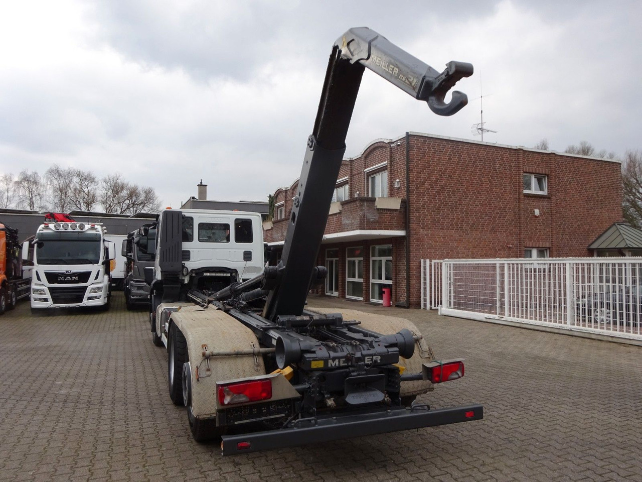 Iveco STRALIS 400 MEILLER Abroller Lift-Lenkachse 6x2 Iveco STRALIS 400 MEILLER Abroller Lift-Lenkachse 6x2 - Abrollkipper: das Bild 5 Iveco STRALIS 400 MEILLER Abroller Lift-Lenkachse 6x2 Iveco STRALIS 400 MEILLER Abroller Lift-Lenkachse 6x2 - Abrollkipper: das Bild 5