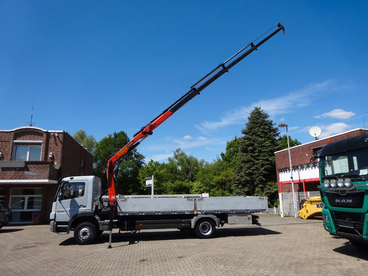 Mercedes-Benz 1222 Atego mit Palfinger PK8501 Kran 4x2 - Pritsche LKW, Autokran: das Bild 3 Mercedes-Benz 1222 Atego mit Palfinger PK8501 Kran 4x2 - Pritsche LKW, Autokran: das Bild 3