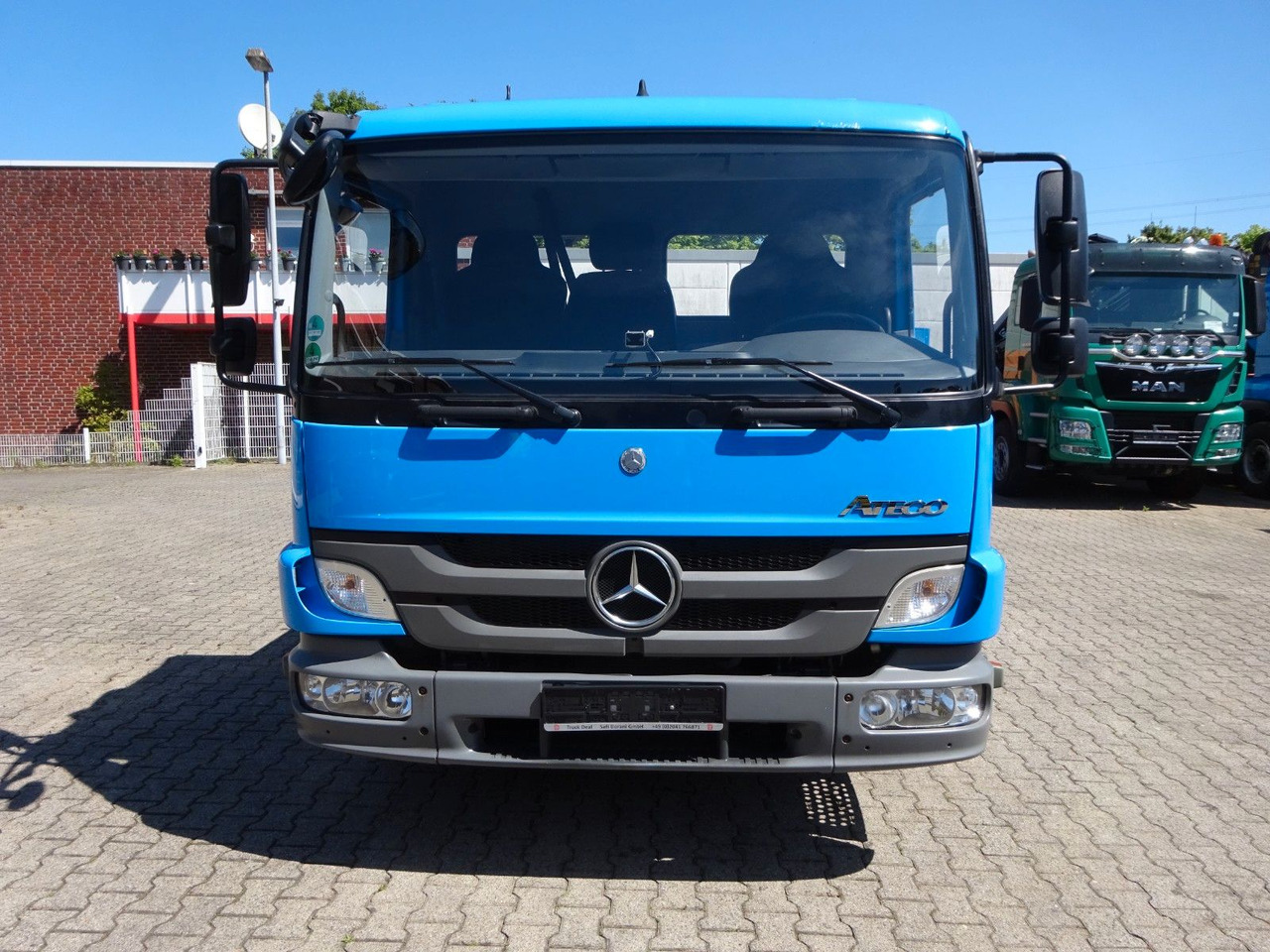 Mercedes-Benz 818 Atego kurze Pritsche 4.0 Meter - Pritsche Transporter: das Bild 5 Mercedes-Benz 818 Atego kurze Pritsche 4.0 Meter - Pritsche Transporter: das Bild 5