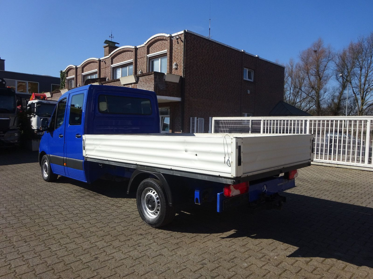 Mercedes-Benz Sprinter 314 CDI Pritsche Doppelkabiene 4x2 - Pritsche Transporter, Transporter mit Doppelkabine: das Bild 3 Mercedes-Benz Sprinter 314 CDI Pritsche Doppelkabiene 4x2 - Pritsche Transporter, Transporter mit Doppelkabine: das Bild 3