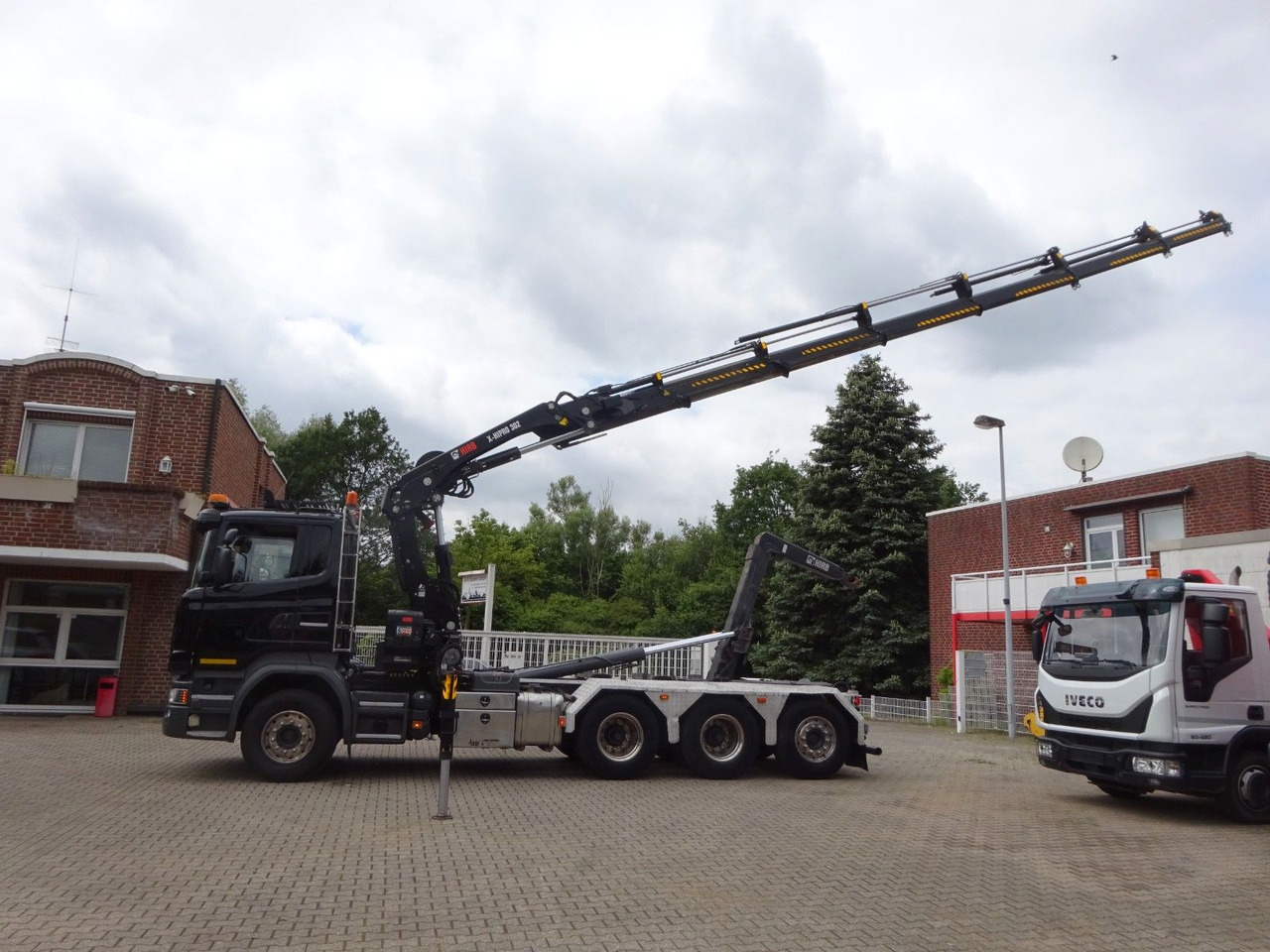Scania R490 Abroller + HIAB 302E-6 Bj.2021 !Kran TRIDEM Scania R490 Abroller + HIAB 302E-6 Bj.2021 !Kran TRIDEM - Autokran, Abrollkipper: das Bild 3 Scania R490 Abroller + HIAB 302E-6 Bj.2021 !Kran TRIDEM Scania R490 Abroller + HIAB 302E-6 Bj.2021 !Kran TRIDEM - Autokran, Abrollkipper: das Bild 3