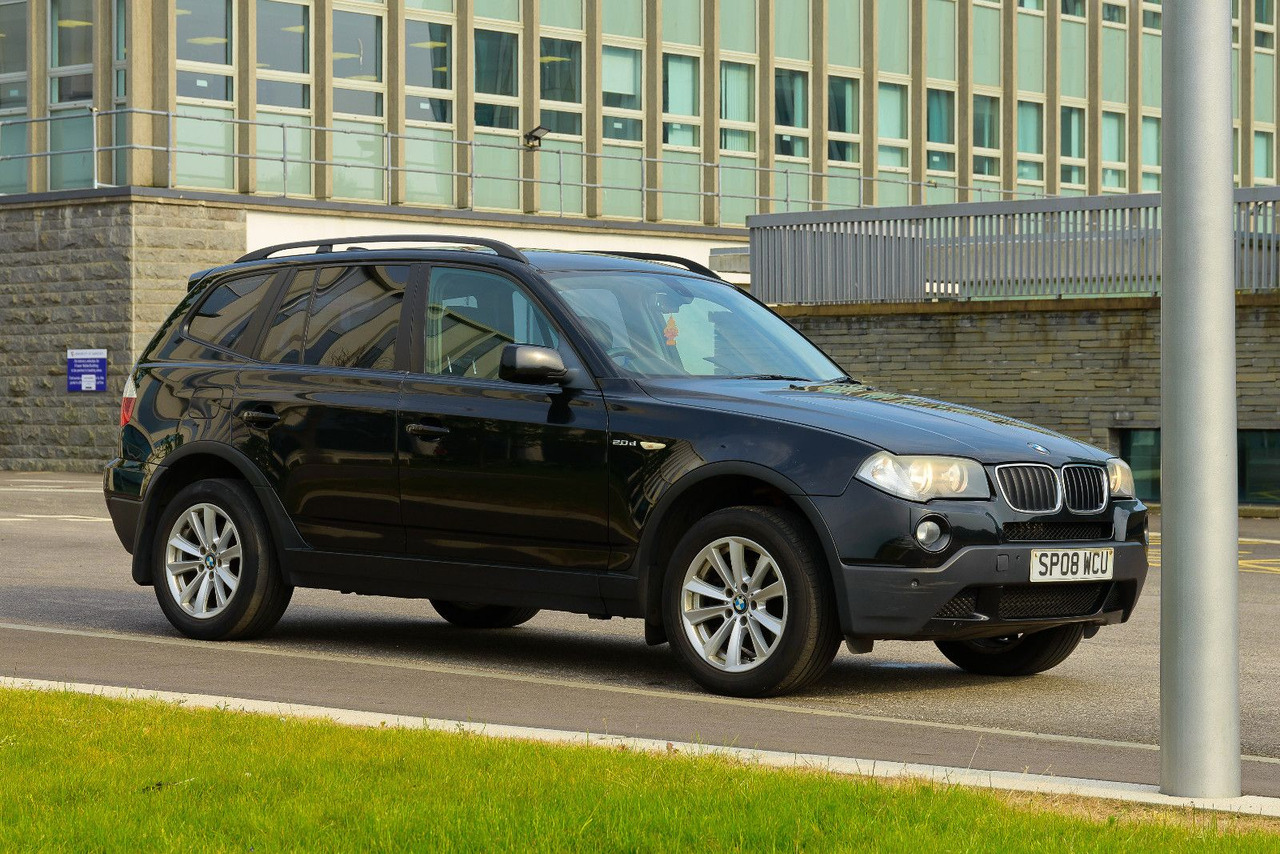 BMW X3 2.0 Diesel 4x4 **RHD** *3 100 € - SUV/ Geländewagen: das Bild 1 BMW X3 2.0 Diesel 4x4 **RHD** *3 100 € - SUV/ Geländewagen: das Bild 1
