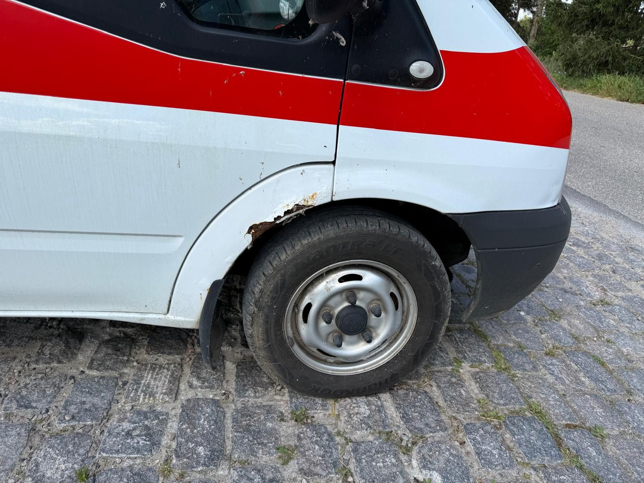 Ford Transit Kombi FT 300 K *1 600 € netto - Personentransporter: das Bild 5 Ford Transit Kombi FT 300 K *1 600 € netto - Personentransporter: das Bild 5