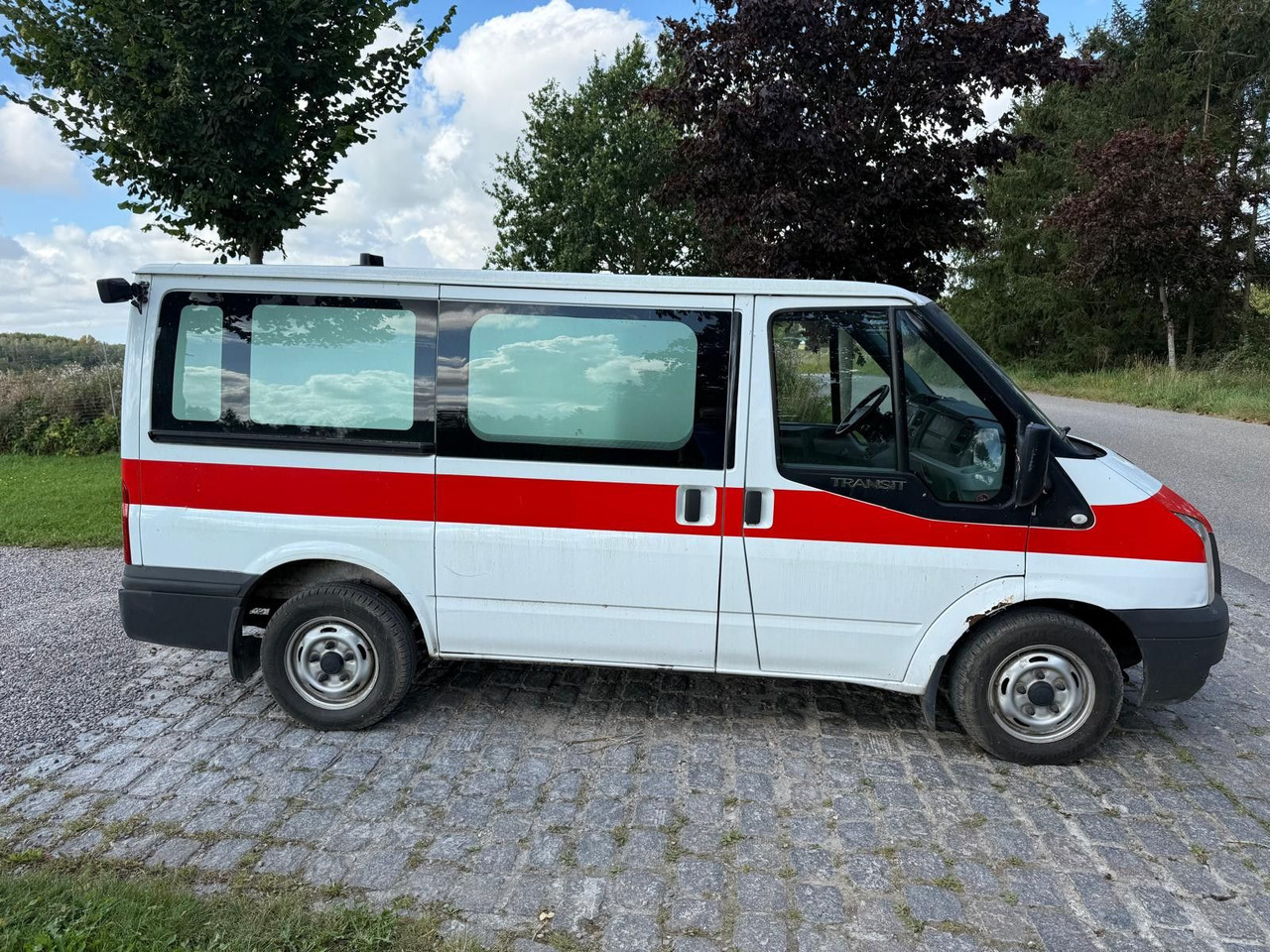 Ford Transit Kombi FT 300 K *1 600 € netto - Personentransporter: das Bild 4 Ford Transit Kombi FT 300 K *1 600 € netto - Personentransporter: das Bild 4