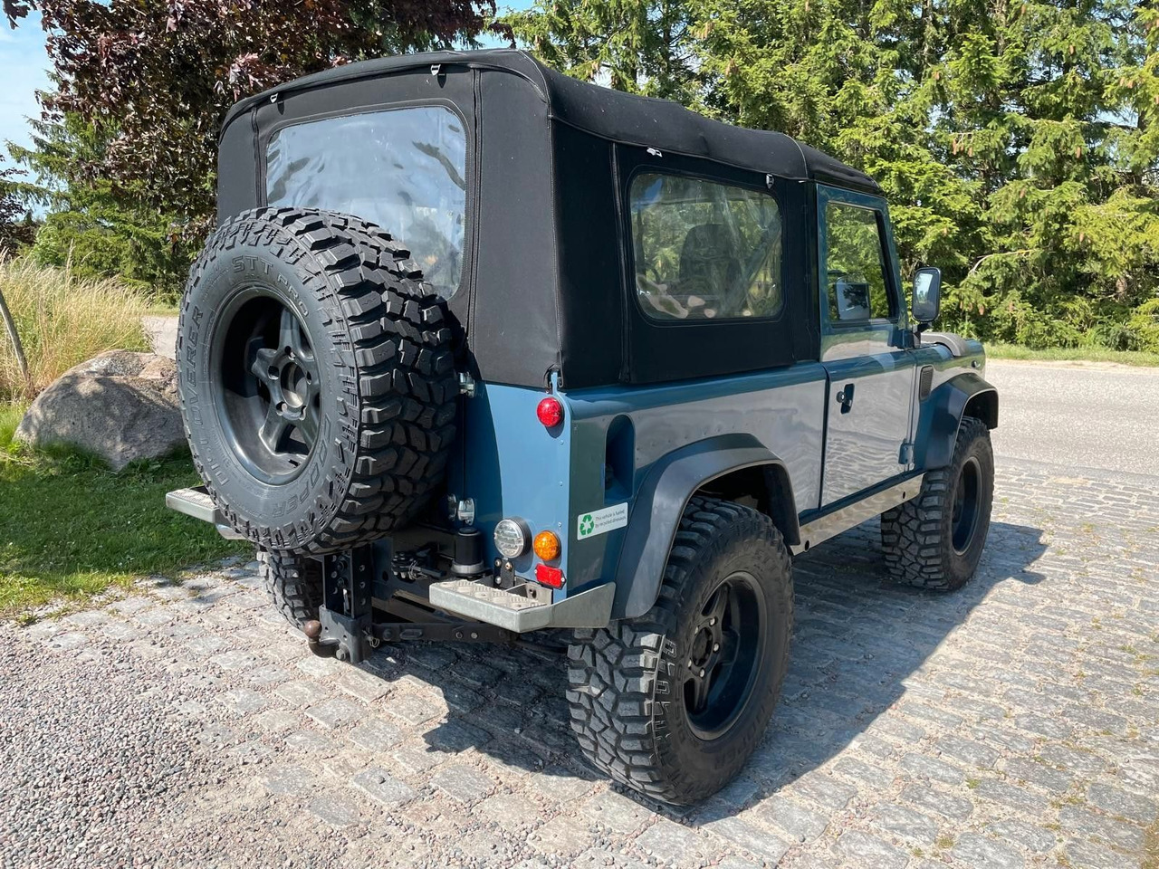 Land Rover LR Defender 90 Soft Top V8 Automatic 60000 brutt Land Rover LR Defender 90 SoftTop V8 Automatic - Pick-up: das Bild 5 Land Rover LR Defender 90 Soft Top V8 Automatic 60000 brutt Land Rover LR Defender 90 SoftTop V8 Automatic - Pick-up: das Bild 5