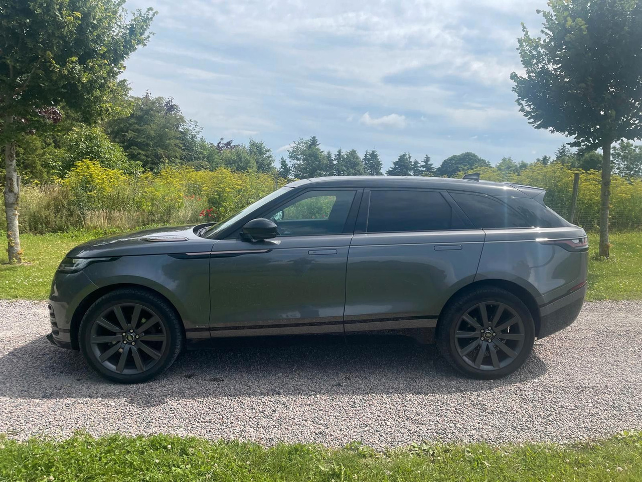 Land Rover Range Rover Velar R-Dynamic 3.0D 4WD Land Rover Velar R-Dynamic 3.0D 4WD *LKW zullasung: 2 sitze - SUV/ Geländewagen: das Bild 2 Land Rover Range Rover Velar R-Dynamic 3.0D 4WD Land Rover Velar R-Dynamic 3.0D 4WD *LKW zullasung: 2 sitze - SUV/ Geländewagen: das Bild 2