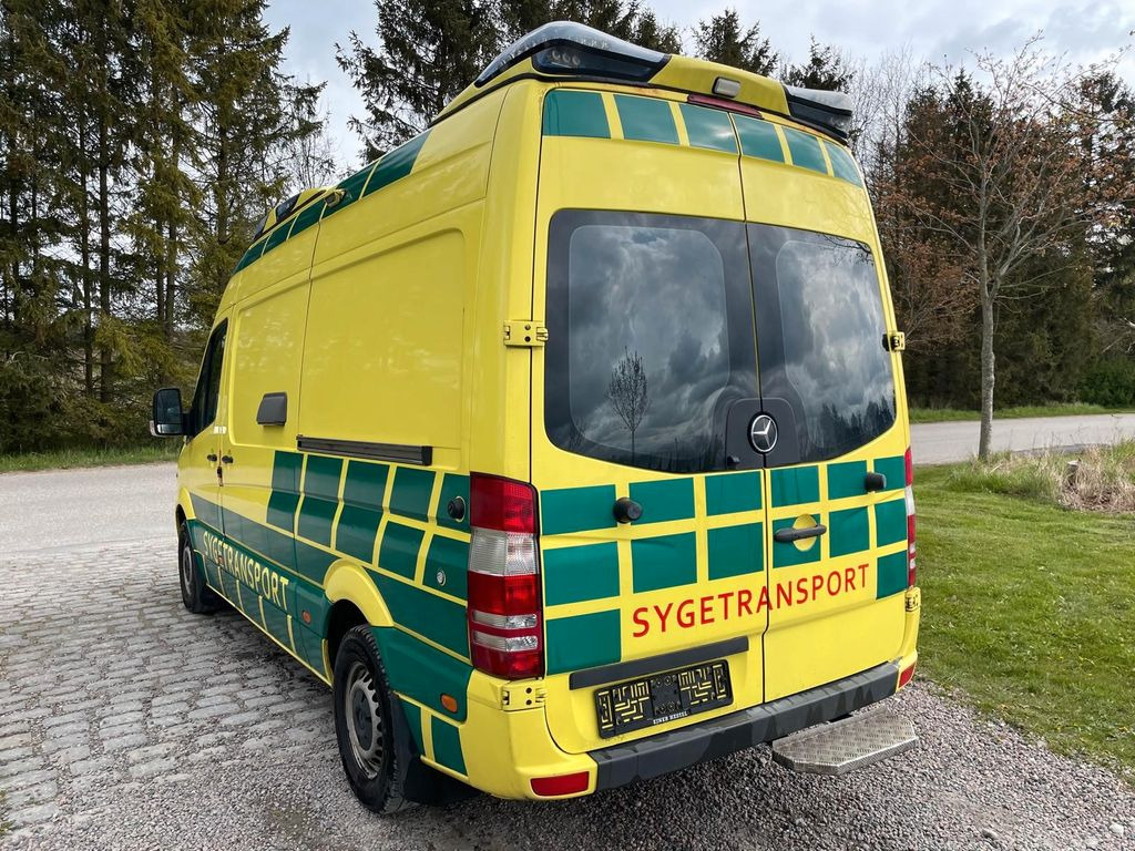 Mercedes-Benz Sprinter 316 CDI Ambulance Electric STRYKER Bed - Krankenwagen: das Bild 5 Mercedes-Benz Sprinter 316 CDI Ambulance Electric STRYKER Bed - Krankenwagen: das Bild 5