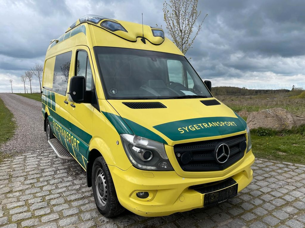 Mercedes-Benz Sprinter 316 CDI Ambulance Electric STRYKER Bed - Krankenwagen: das Bild 2 Mercedes-Benz Sprinter 316 CDI Ambulance Electric STRYKER Bed - Krankenwagen: das Bild 2