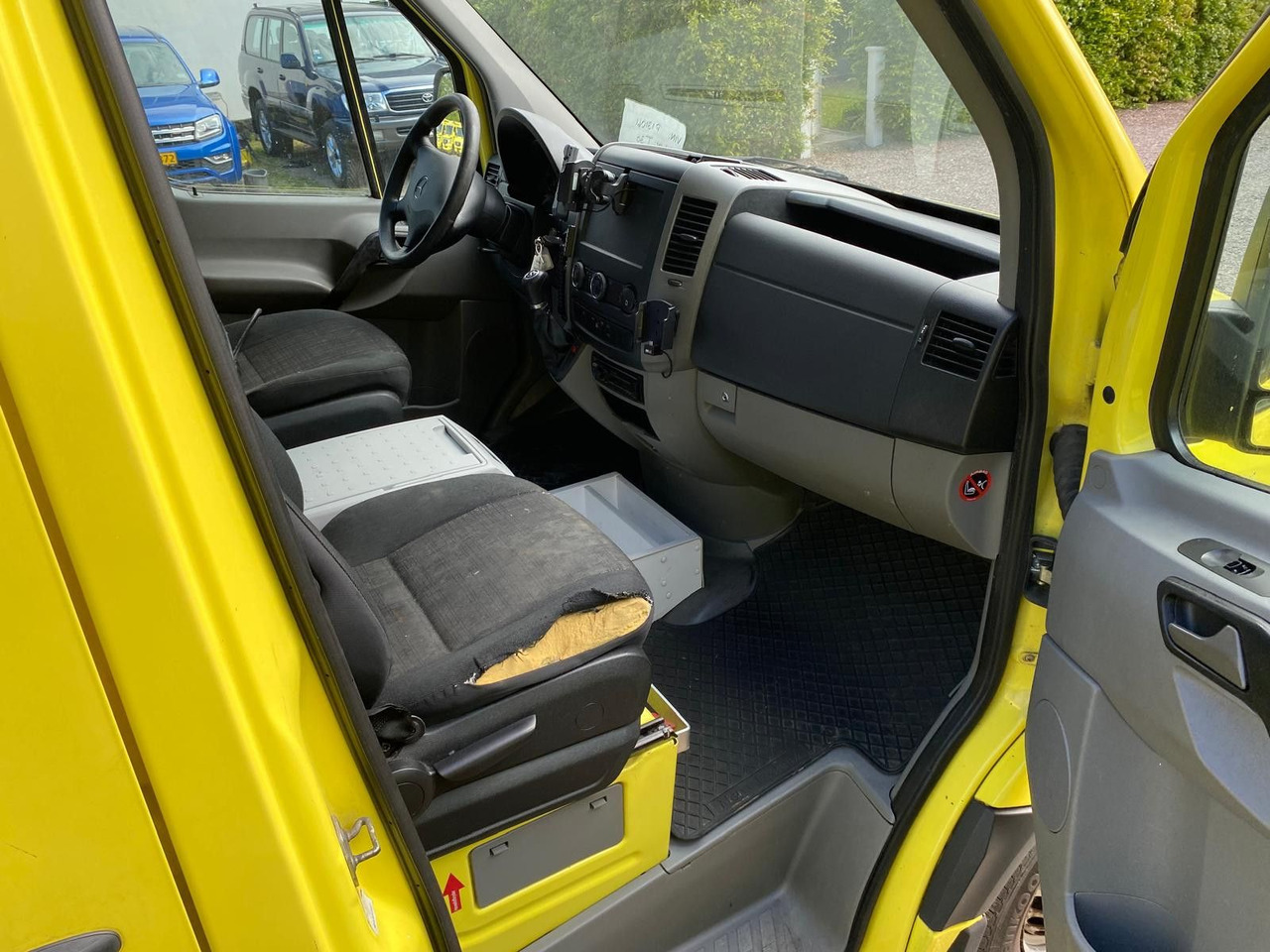 Personentransporter Mercedes-Benz Sprinter II 316 CDI Aut *Ambulance *MOTORSCHADEN: das Bild 9