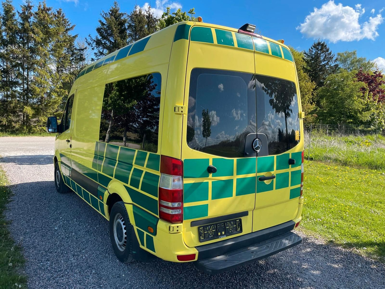 Mercedes-Benz Sprinter II Kasten 316 CDI Aut Ambulance* - Krankenwagen: das Bild 3 Mercedes-Benz Sprinter II Kasten 316 CDI Aut Ambulance* - Krankenwagen: das Bild 3