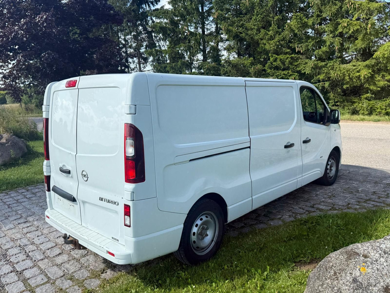 Opel Vivaro 1.6 cdti BiTurbo LANG *6000€ netto - Kleintransporter: das Bild 4 Opel Vivaro 1.6 cdti BiTurbo LANG *6000€ netto - Kleintransporter: das Bild 4