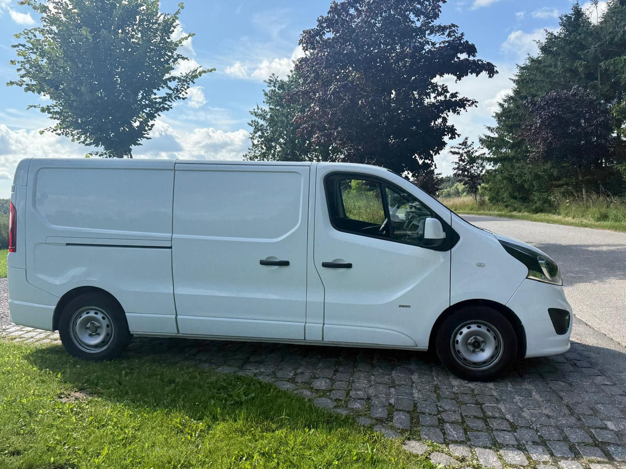 Opel Vivaro 1.6 cdti BiTurbo LANG *6000€ netto - Kleintransporter: das Bild 5 Opel Vivaro 1.6 cdti BiTurbo LANG *6000€ netto - Kleintransporter: das Bild 5