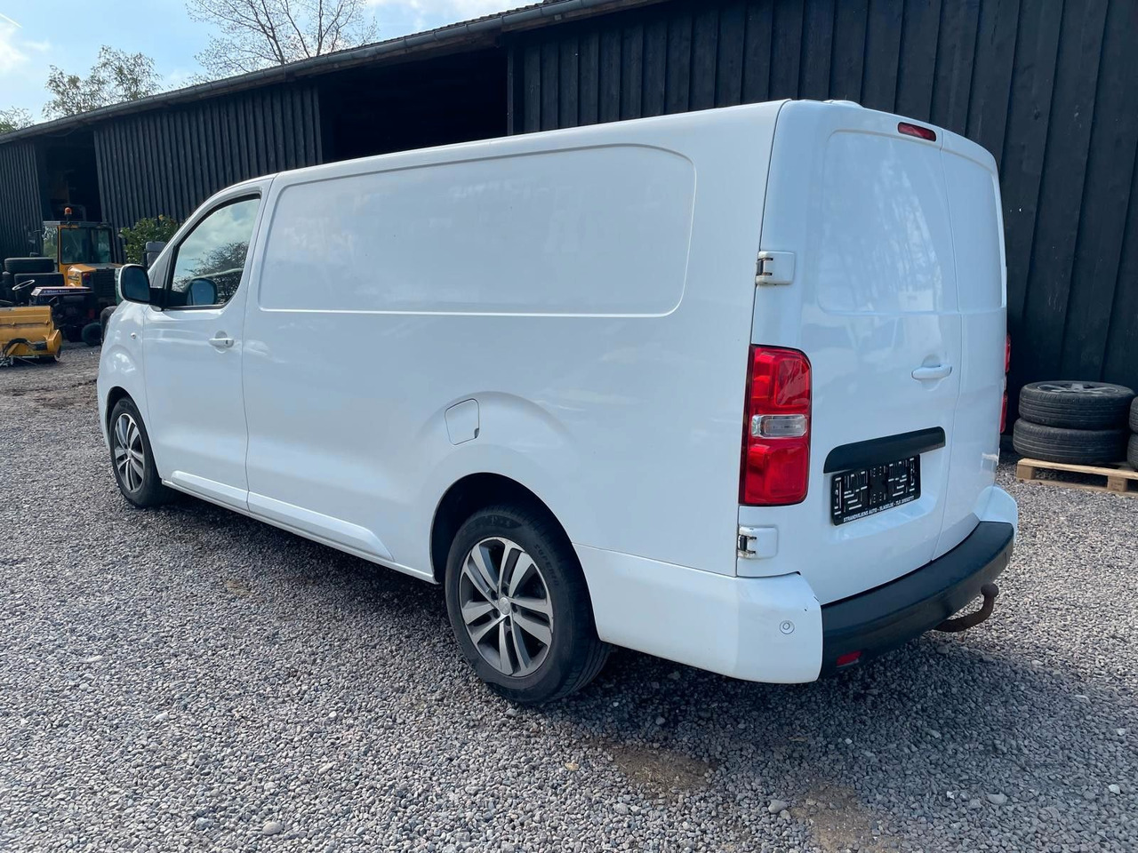 Peugeot Expert Kasten Premium L3 BlueHDi 2,0 *Defect* - Kleintransporter: das Bild 3 Peugeot Expert Kasten Premium L3 BlueHDi 2,0 *Defect* - Kleintransporter: das Bild 3