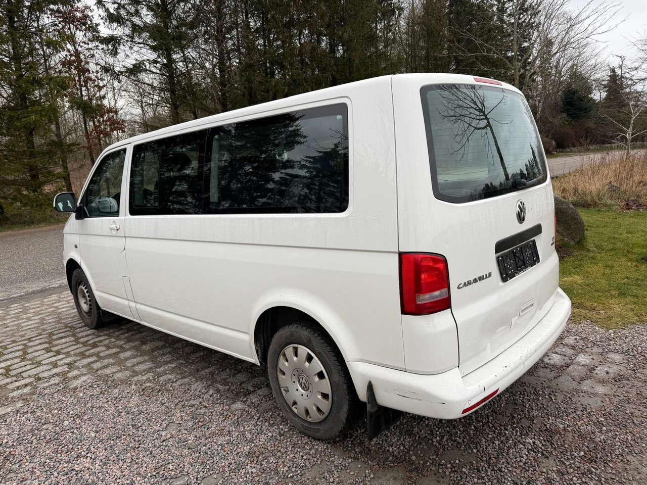 Volkswagen T5 Caravelle 2.0 TDI DSG Lang *7 Sitzplätze* - Personentransporter: das Bild 3 Volkswagen T5 Caravelle 2.0 TDI DSG Lang *7 Sitzplätze* - Personentransporter: das Bild 3