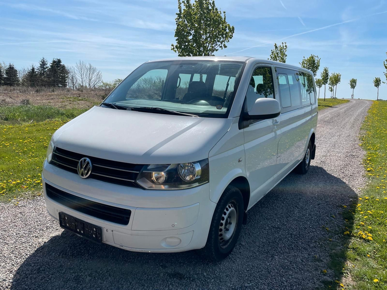 Volkswagen T5 Transporter Bus Caravelle Comfortline lang - Personentransporter: das Bild 1 Volkswagen T5 Transporter Bus Caravelle Comfortline lang - Personentransporter: das Bild 1