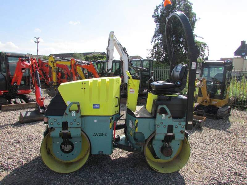 Walzen Ammann AV 23-2 Tandemwalze 10.500 EUR net: das Bild 1