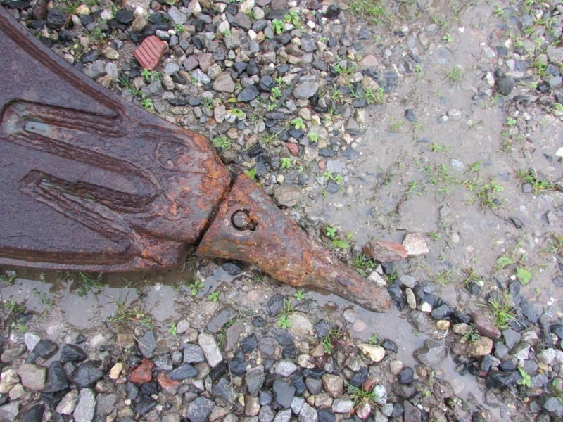 NSB Reißzahn OQ 65 2.700 EUR - Anbauteil für Baumaschine: das Bild 2 NSB Reißzahn OQ 65 2.700 EUR - Anbauteil für Baumaschine: das Bild 2