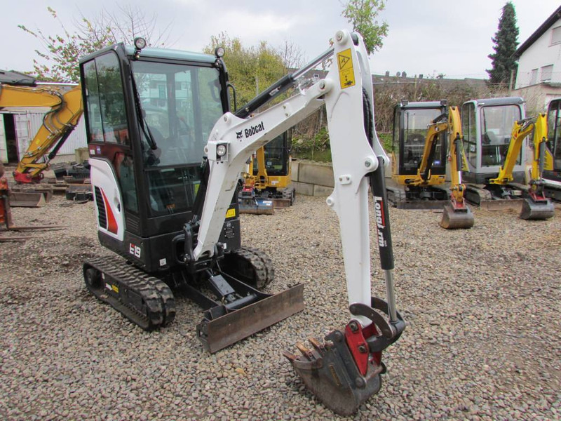 Bobcat E 19 Minibagger 22.500 EUR - Minibagger: das Bild 2 Bobcat E 19 Minibagger 22.500 EUR - Minibagger: das Bild 2