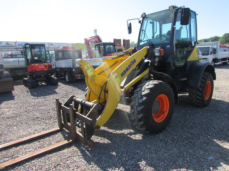 Komatsu WA 100 M-5 Radlader 15.000€ netto - Radlader: das Bild 1 Komatsu WA 100 M-5 Radlader 15.000€ netto - Radlader: das Bild 1