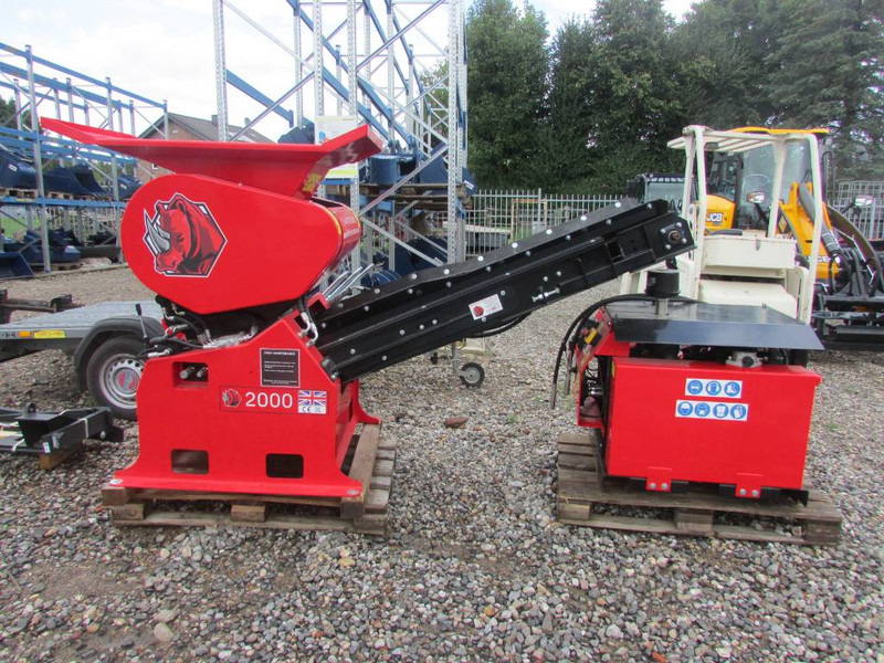 Red Rhino 2000 Brecheranlage mit RedRhino Powerpack - Mobile Brechanlage: das Bild 1 Red Rhino 2000 Brecheranlage mit RedRhino Powerpack - Mobile Brechanlage: das Bild 1