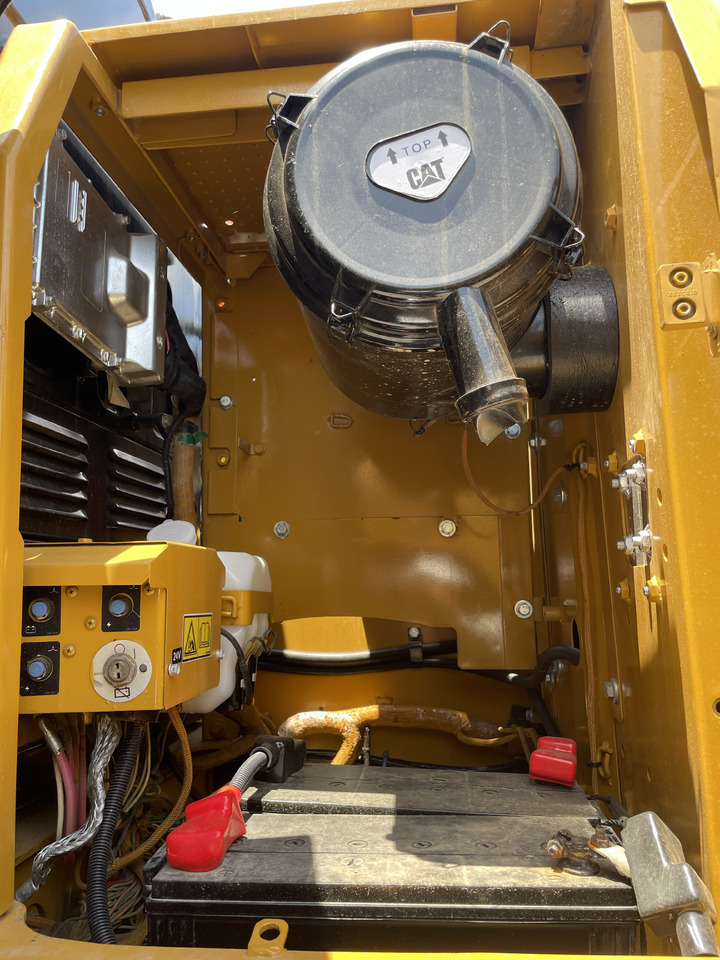 Kettenbagger CATERPILLAR 323D2: das Bild 10