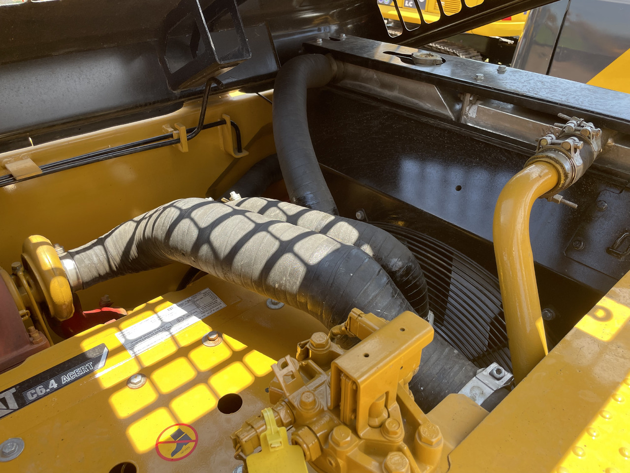 Kettenbagger CATERPILLAR 323D2: das Bild 8