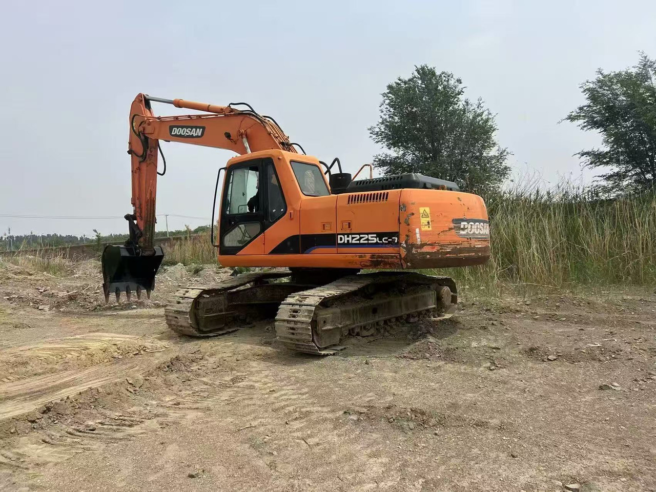 DOOSAN DH225LC-7 - Kettenbagger: das Bild 2 DOOSAN DH225LC-7 - Kettenbagger: das Bild 2