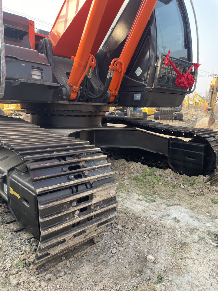 HITACHI ZX210 - Kettenbagger: das Bild 5 HITACHI ZX210 - Kettenbagger: das Bild 5