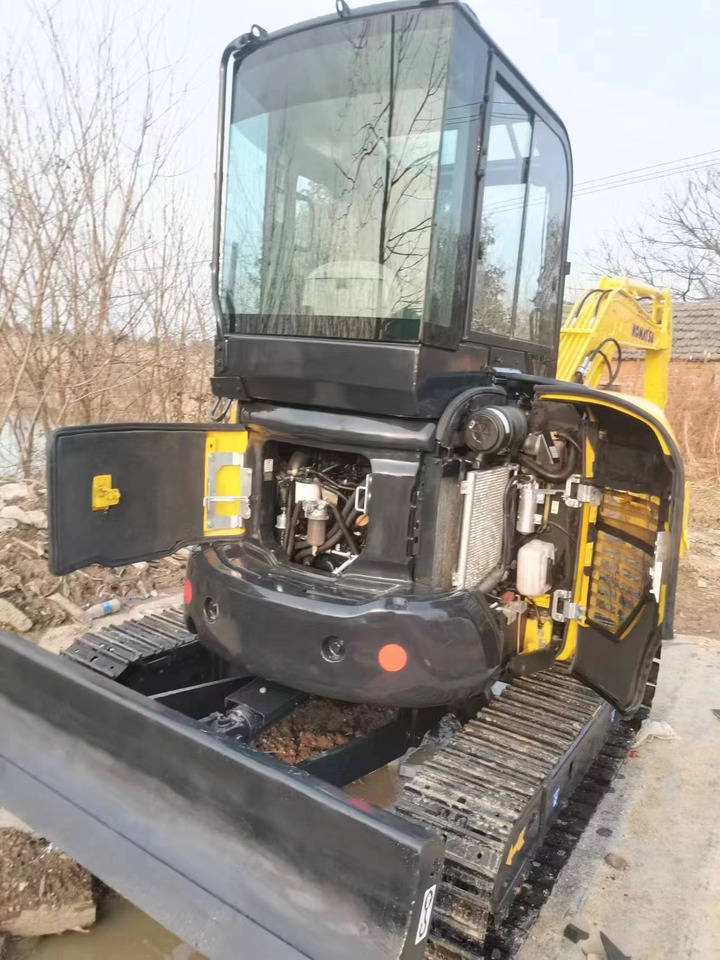KOMATSU PC 35 MR - Minibagger: das Bild 4 KOMATSU PC 35 MR - Minibagger: das Bild 4