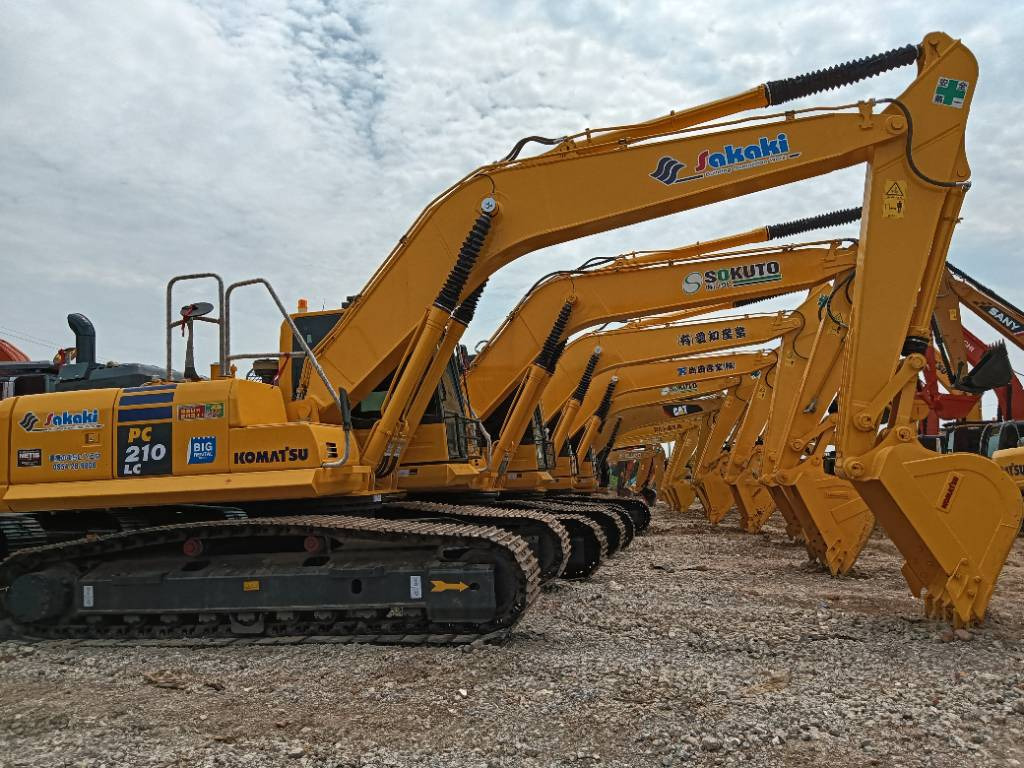 Komatsu PC 210-8 - Kettenbagger: das Bild 1 Komatsu PC 210-8 - Kettenbagger: das Bild 1