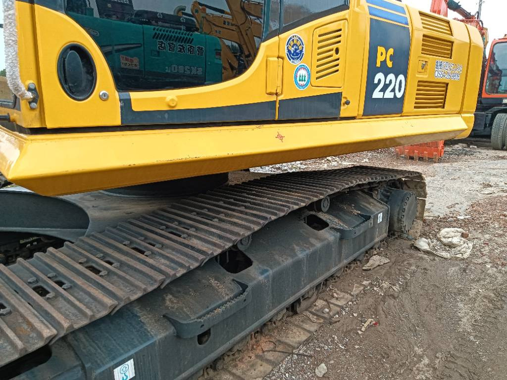 Leasing für Komatsu PC 220-8 Komatsu PC 220-8: das Bild 8 Leasing für Komatsu PC 220-8 Komatsu PC 220-8: das Bild 8