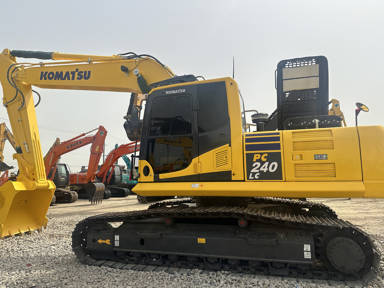 Komatsu PC 240 LC-8 - Kettenbagger: das Bild 1 Komatsu PC 240 LC-8 - Kettenbagger: das Bild 1