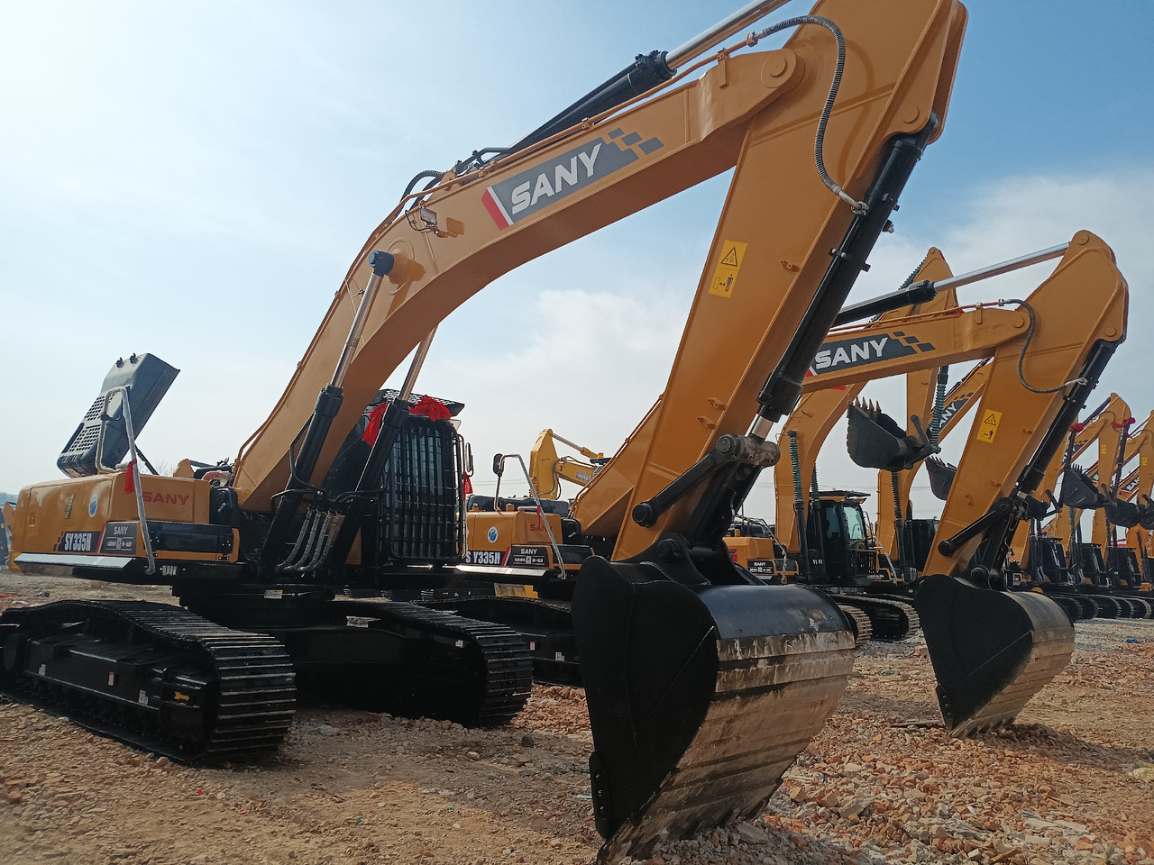 SANY SY335H - Kettenbagger: das Bild 2 SANY SY335H - Kettenbagger: das Bild 2