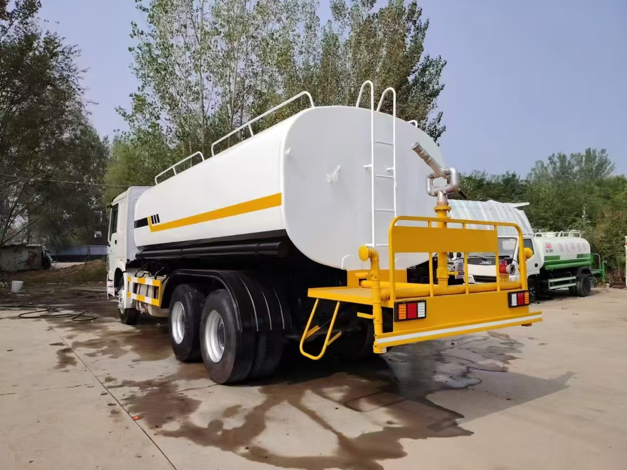SINOTRUK HOWO sprinkler - Tankwagen: das Bild 2 SINOTRUK HOWO sprinkler - Tankwagen: das Bild 2