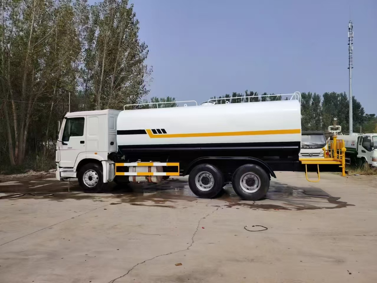 SINOTRUK HOWO sprinkler - Tankwagen: das Bild 4 SINOTRUK HOWO sprinkler - Tankwagen: das Bild 4