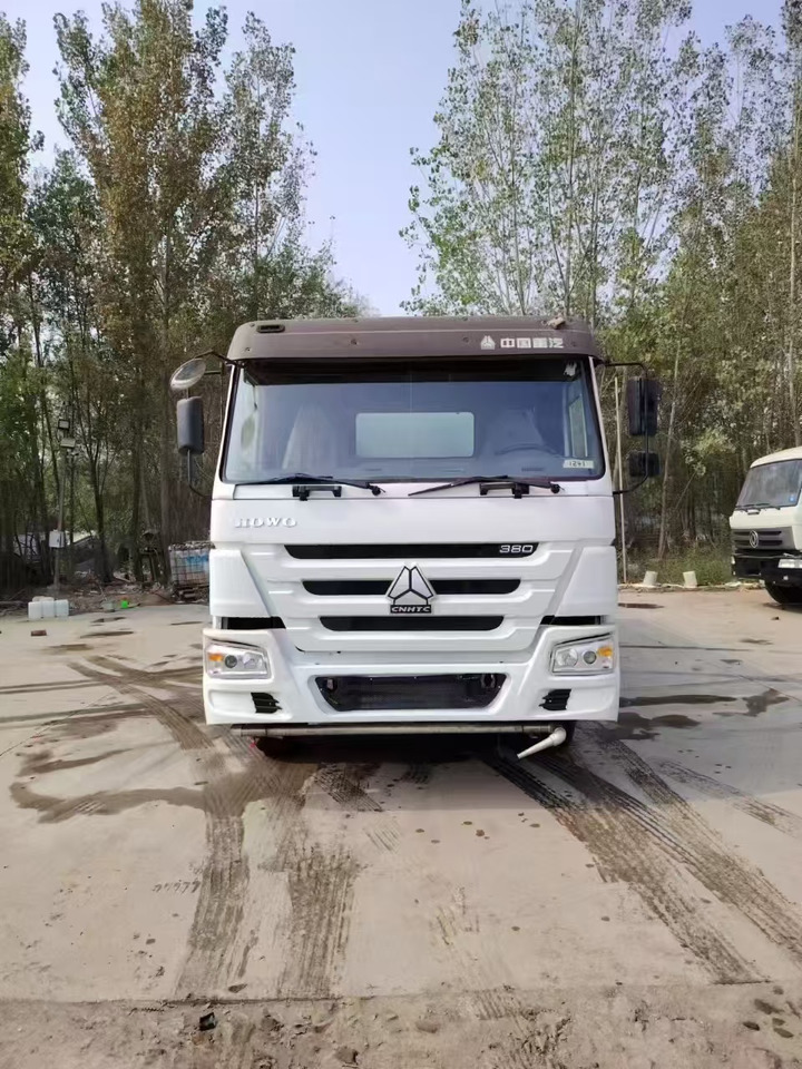 SINOTRUK HOWO sprinkler - Tankwagen: das Bild 5 SINOTRUK HOWO sprinkler - Tankwagen: das Bild 5