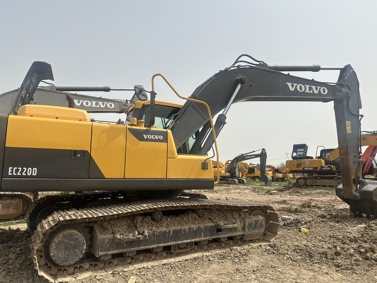 VOLVO EC220D - Kettenbagger: das Bild 3 VOLVO EC220D - Kettenbagger: das Bild 3