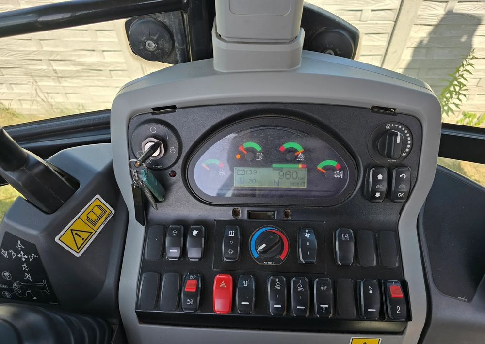 Caterpillar - Baggerlader: das Bild 4 Caterpillar - Baggerlader: das Bild 4