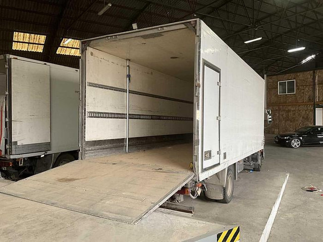DAF AE 45 LF 3 12 - Kühlkoffer LKW: das Bild 4 DAF AE 45 LF 3 12 - Kühlkoffer LKW: das Bild 4