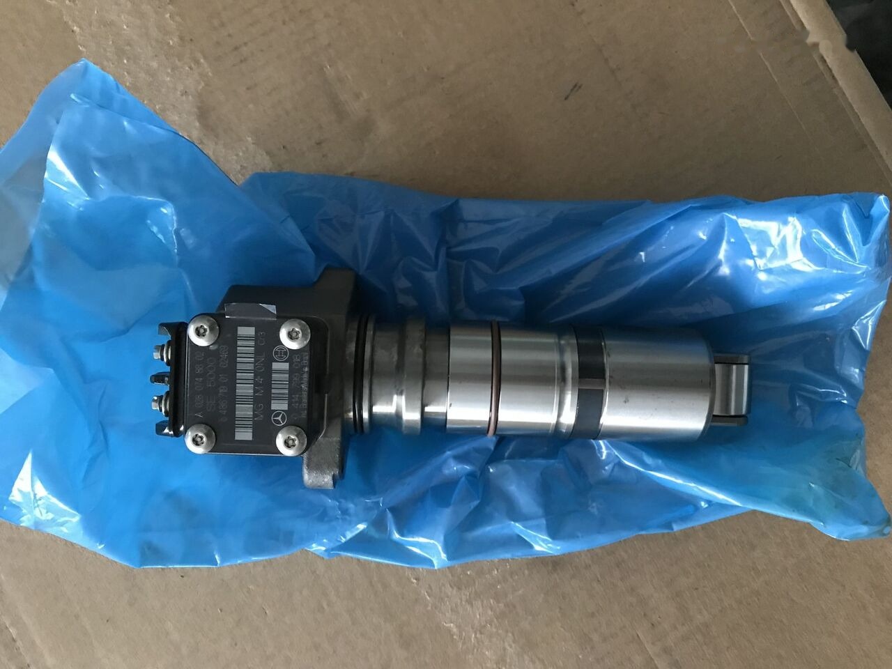 Bosch 2018 0280748802 Mercedes-Benz AXOR-ATEGO-ACTROS truck - Kraftstoffpumpe für LKW: das Bild 1 Bosch 2018 0280748802 Mercedes-Benz AXOR-ATEGO-ACTROS truck - Kraftstoffpumpe für LKW: das Bild 1