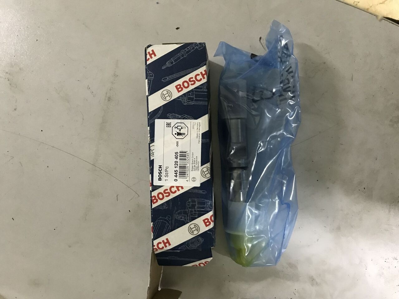 Bosch 2018 0445120168 CARGO truck - Injektor für LKW: das Bild 2 Bosch 2018 0445120168 CARGO truck - Injektor für LKW: das Bild 2
