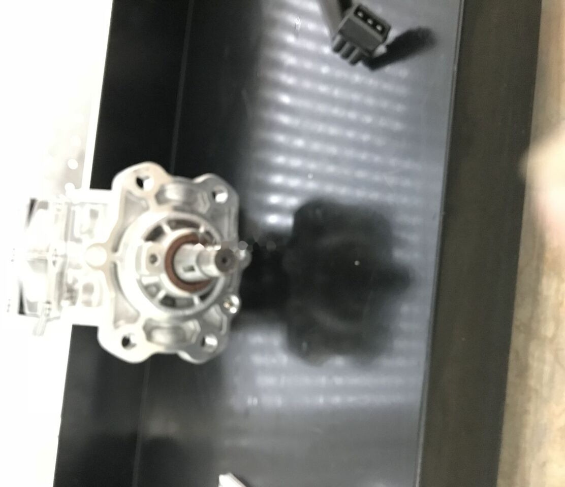 Bosch 2018 51111037611 MAN - Kraftstoffpumpe für LKW: das Bild 3 Bosch 2018 51111037611 MAN - Kraftstoffpumpe für LKW: das Bild 3
