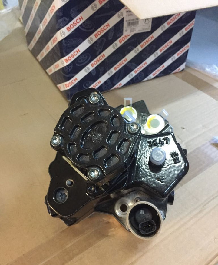 Bosch 2018 51111037846 MAN - Kraftstoffpumpe für LKW: das Bild 1 Bosch 2018 51111037846 MAN - Kraftstoffpumpe für LKW: das Bild 1