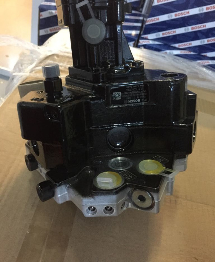 Bosch 2018 51111037846 MAN - Kraftstoffpumpe für LKW: das Bild 2 Bosch 2018 51111037846 MAN - Kraftstoffpumpe für LKW: das Bild 2