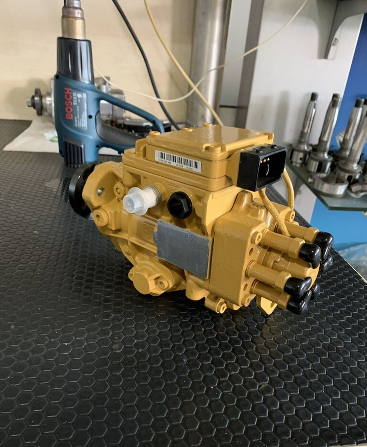 Bosch Caterpillar - Kraftstoffpumpe für LKW: das Bild 1 Bosch Caterpillar - Kraftstoffpumpe für LKW: das Bild 1