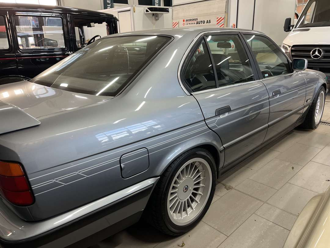 1992 BMW Alpina B10 3,5 - ny minstepris - PKW: das Bild 2 1992 BMW Alpina B10 3,5 - ny minstepris - PKW: das Bild 2