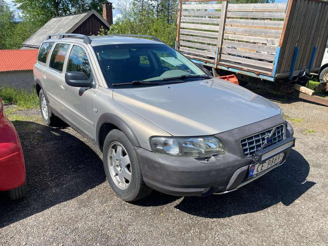 2001 Volvo XC70 EU-GODKJENT (rep.-objekt) - PKW: das Bild 2 2001 Volvo XC70 EU-GODKJENT (rep.-objekt) - PKW: das Bild 2