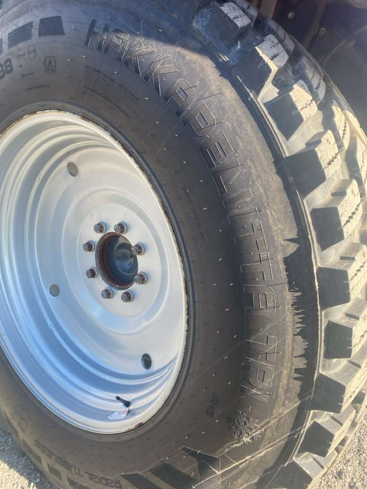 2023 Nokian Hakkapeliitta TRI industrihjul - Werkzeug/ Gerät: das Bild 3 2023 Nokian Hakkapeliitta TRI industrihjul - Werkzeug/ Gerät: das Bild 3