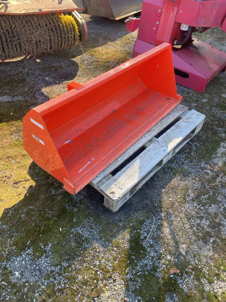 Kubota B1625 skuffe - Ladeschaufel: das Bild 1 Kubota B1625 skuffe - Ladeschaufel: das Bild 1